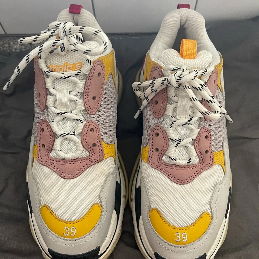 Authentic Balenciaga Triple S Shoes - Picture 4 of 9